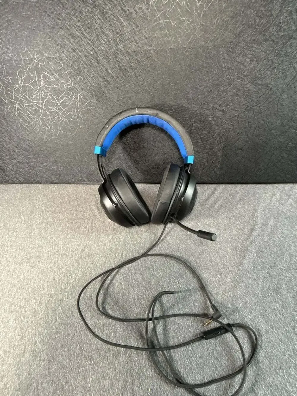 Razer Kraken Wired Gaming Headset Black and Blue